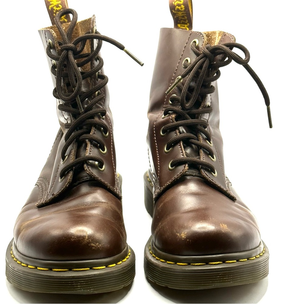 Dr Martens AirWair Combat Boots Size 10 - Leather -
Worn twice, practically new!